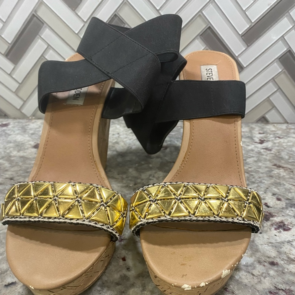 Steve Madden Gold and Black Wedges